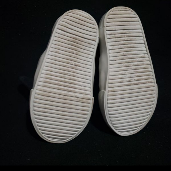 Old Navy Toddler Girl Black Slip-Ons - Picture 5 of 5